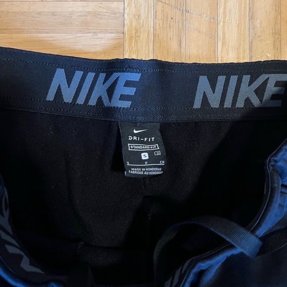 Nike Dri Fit Sweatpants - Picture 3 of 4